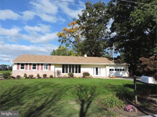 201 Lauman Ave, Norristown, PA 19403-1623