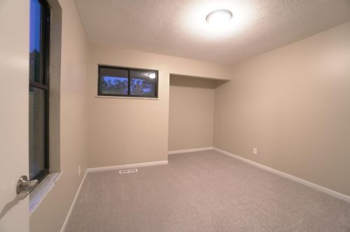 5010 Nob Hl Dr, Newport KY  41075-4096 exterior