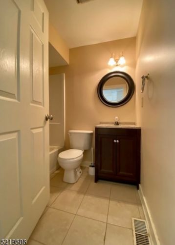 43 Vail Rd, Columbia NJ  07832-2747 exterior