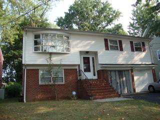 219 10th Ave, Roselle, NJ 07203-2011