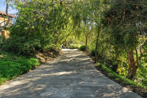 1114 Bel Air Dr, Santa Barbara, CA 93105-4642