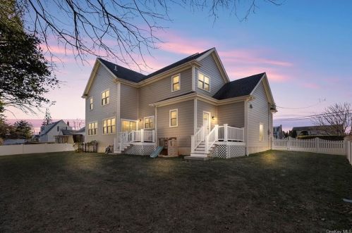 322 Willis Ave, Hawthorne NY  10532-1921 exterior