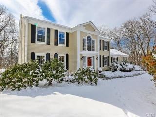 3 Red Maple Ln, Bridgeport, CT 06611-5520