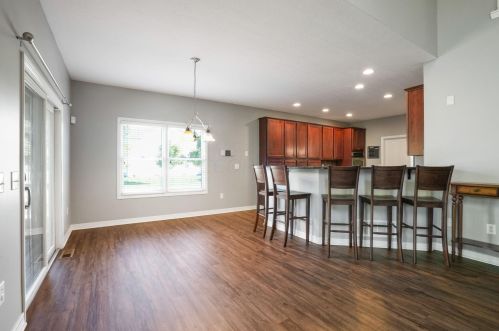 716 Ballater Dr, Delaware OH  43015-7184 exterior