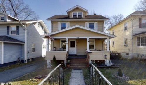 129 7th Ave, Roselle, NJ 07203-1939