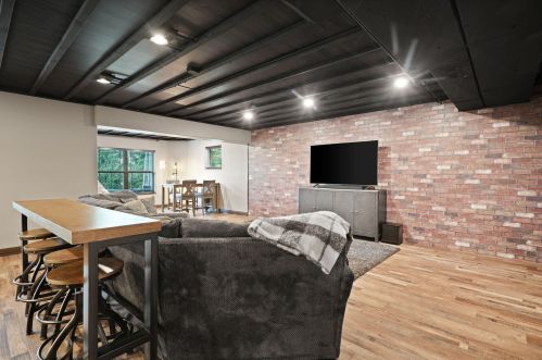 8793 84th St, Kenosha WI  53158-1337 exterior