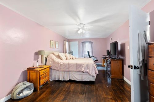 2524 60, Milwaukee WI 53219-2621 exterior