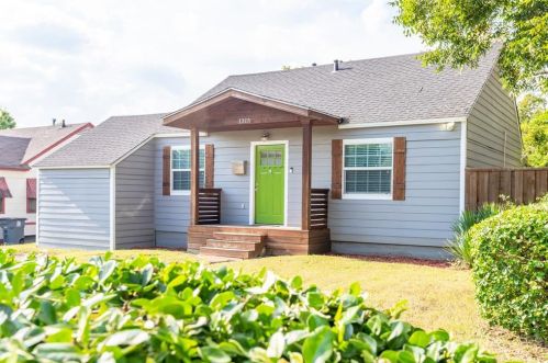 1315 Ann Arbor Ave, Dallas, TX 75216-6201