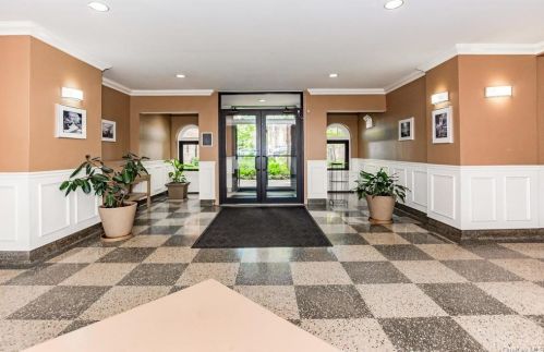 3840 Greystone Ave, Bronx NY  10463-1903 exterior
