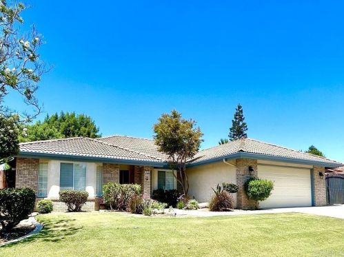 7212 Aztec Way, Bakersfield, CA 93308-6405