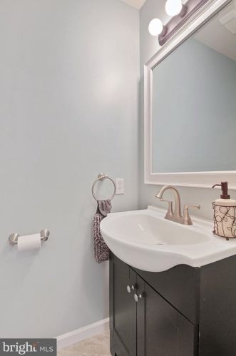 436 Golden Dr, Blandon PA  19510-9653 exterior