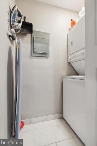 1512 Green St, Philadelphia PA  19130-4035 exterior