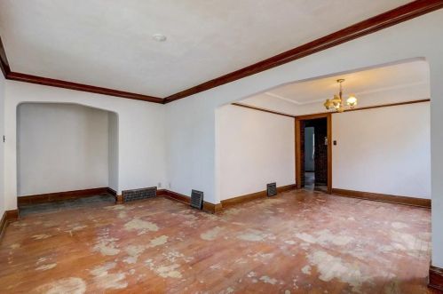 1454 89, Milwaukee WI 53222-4604 exterior