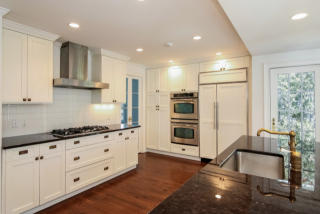 160 Brewster Rd, Scarsdale NY  10583-2022 exterior