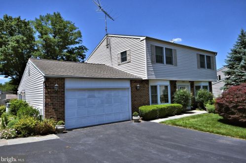 3005 Kimberly Dr, Norristown, PA 19401-1571