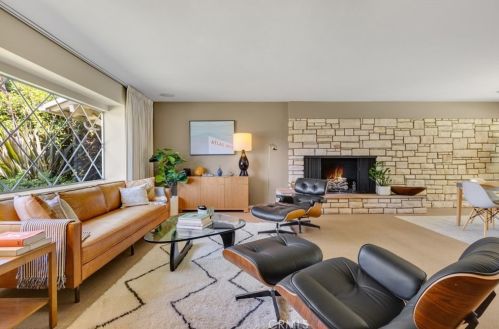 4262 Lemp Ave, North Hollywood, CA 91604-2811