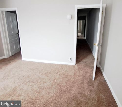 221 Connell St, Wilmington DE  19805-3961 exterior