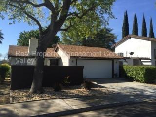 2664 El Goya Dr, Modesto CA  95354-3220 exterior