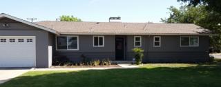 381 Juniper Ln, Lemoore, CA 93245-1956