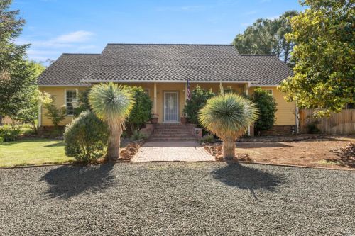 3125 Ranch Ct, Lakeport, CA 95453-6882