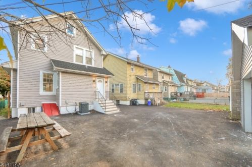 5 Irving St, East Orange NJ  07018-1913 exterior