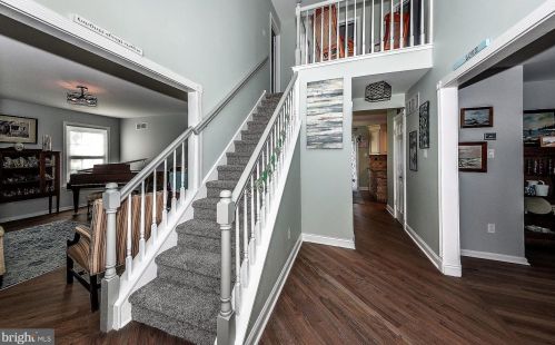 503 Palmer Farm Dr, Yardley PA  19067-7217 exterior