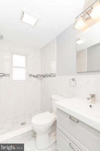 806 Pitman Ave, West Deptford NJ  08063-1324 exterior