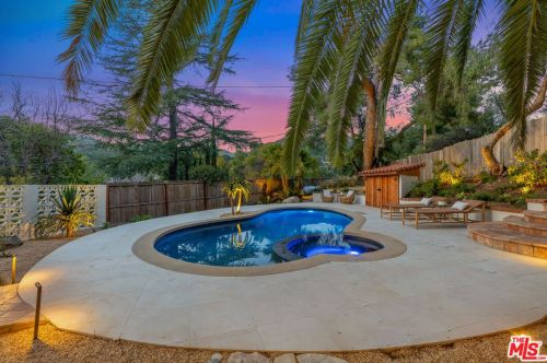 328 Poquito Ln, Topanga CA  90290-3547 exterior