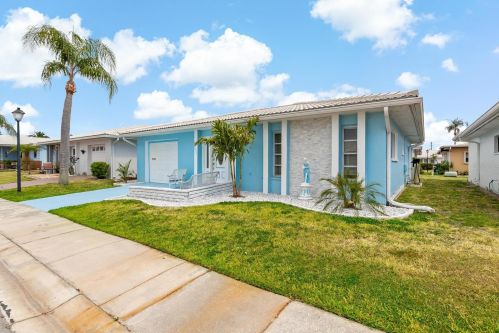 5380 Ferndale Pl, Pinellas Park, FL 33782-2725