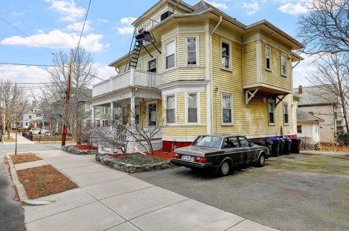 141 Governor St, Providence, RI 02906-3063