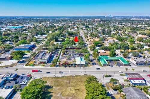 49 13th St, Dania Beach FL  33004-4230 exterior