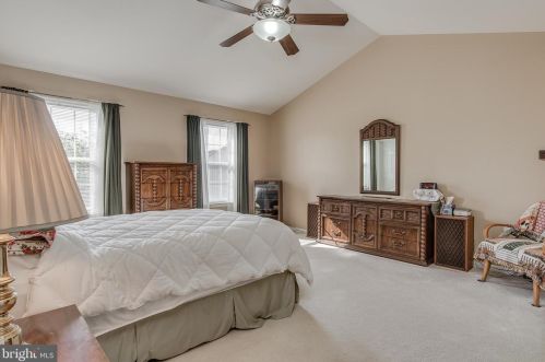 26 Colonel Miles Ct, Harpers Ferry WV  25425-3109 exterior