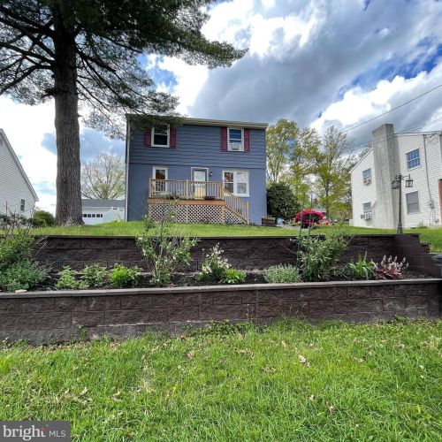 1223 Feist Ave, Pottstown PA  19464-3923 exterior