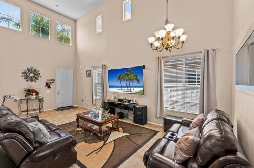 27560 Nellie Ct, Temecula CA  92591-2846 exterior