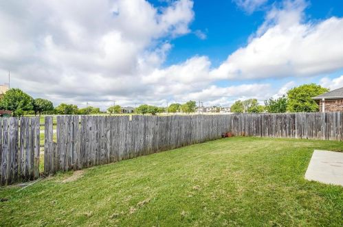 4561 Wheatland Dr, Fort Worth TX  76179-5082 exterior