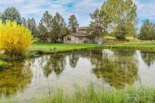 23900 Skywagon Dr, Bend OR  97701-9645 exterior