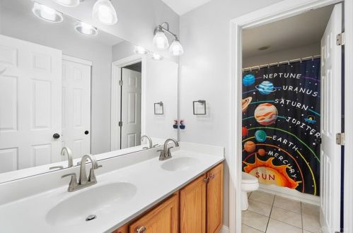 266 Forest Edge Dr, South Lebanon OH  45065-8736 exterior