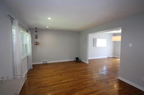 6108 Stanton Ave, Pittsburgh PA  15206-2266 exterior