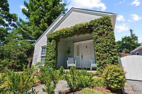 75 Grand St, Redwood City, CA 94062-1629