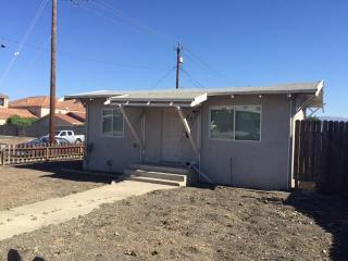 20 Sherwood Dr, Salinas, CA 93901-2834