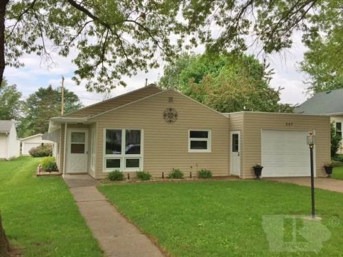 207 Main St, Conrad, IA 50621-7751