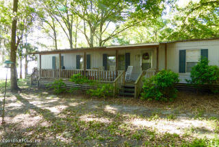 147 Walker Dr, Interlachen, FL 32148-4369