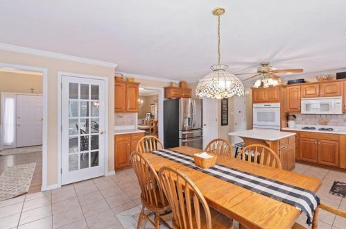 5924 Elderberry Dr, Orefield PA  18069-8811 exterior