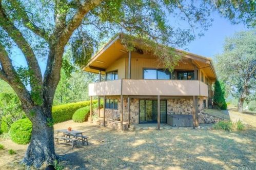 111 Schroder Dr, Oroville, CA 95966-8806
