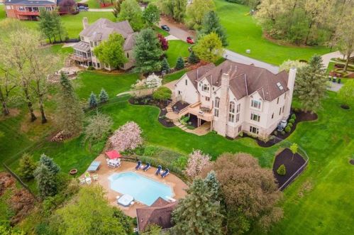 204 Summit St, Gibsonia, PA 15044-9712
