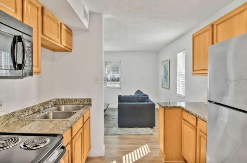 4480 16th St, Saint Petersburg FL  33703-4428 exterior