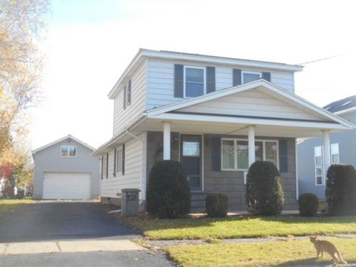 72 Chase St, Massena Center, NY 13662-1321
