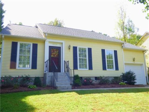 13530 Dansville Dr, Pineville, NC 28134-8111