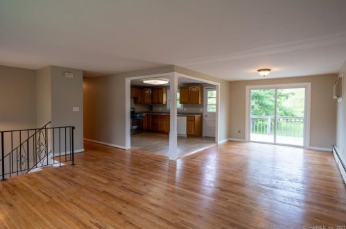 26 Brewer Dr, Bloomfield, CT 06002-2010