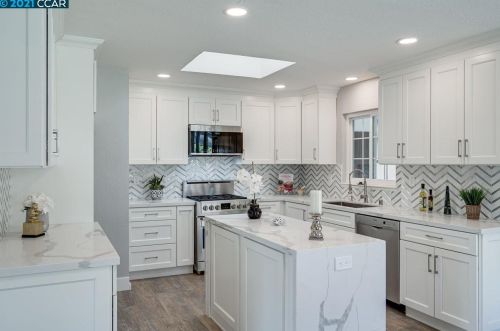 69 Fordham Ct, Concord CA  94523-1523 exterior